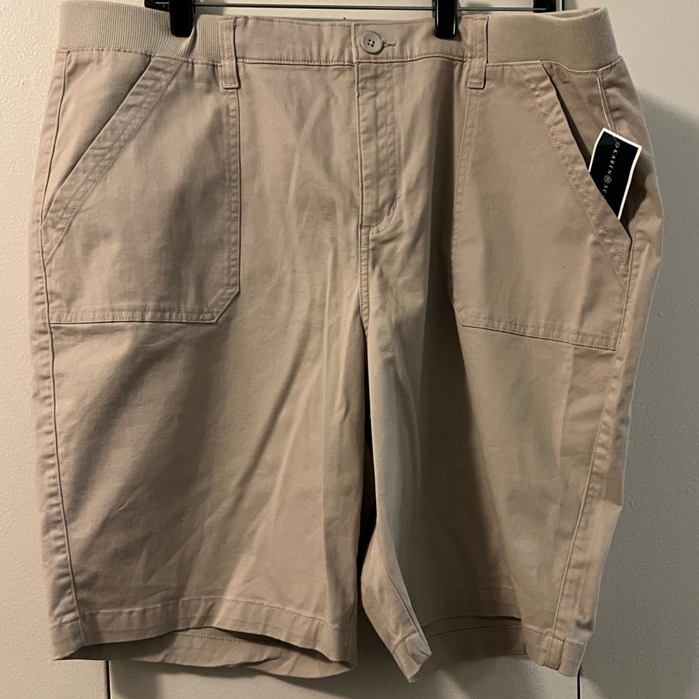 🆕 Karen Scott Tan Cargo Shorts Relaxed Fit (Size 18)
